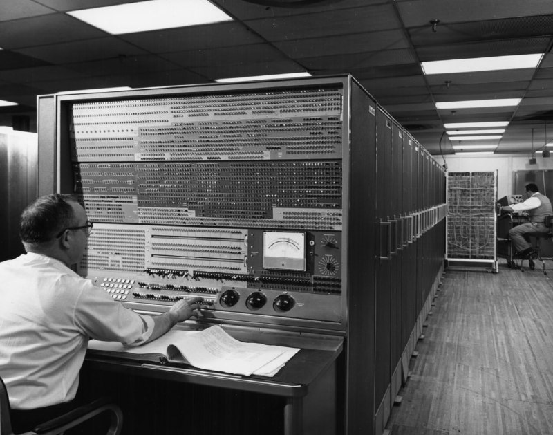 IBM 7030 Stretch: провал, который проложил дорогу мейнфреймам
